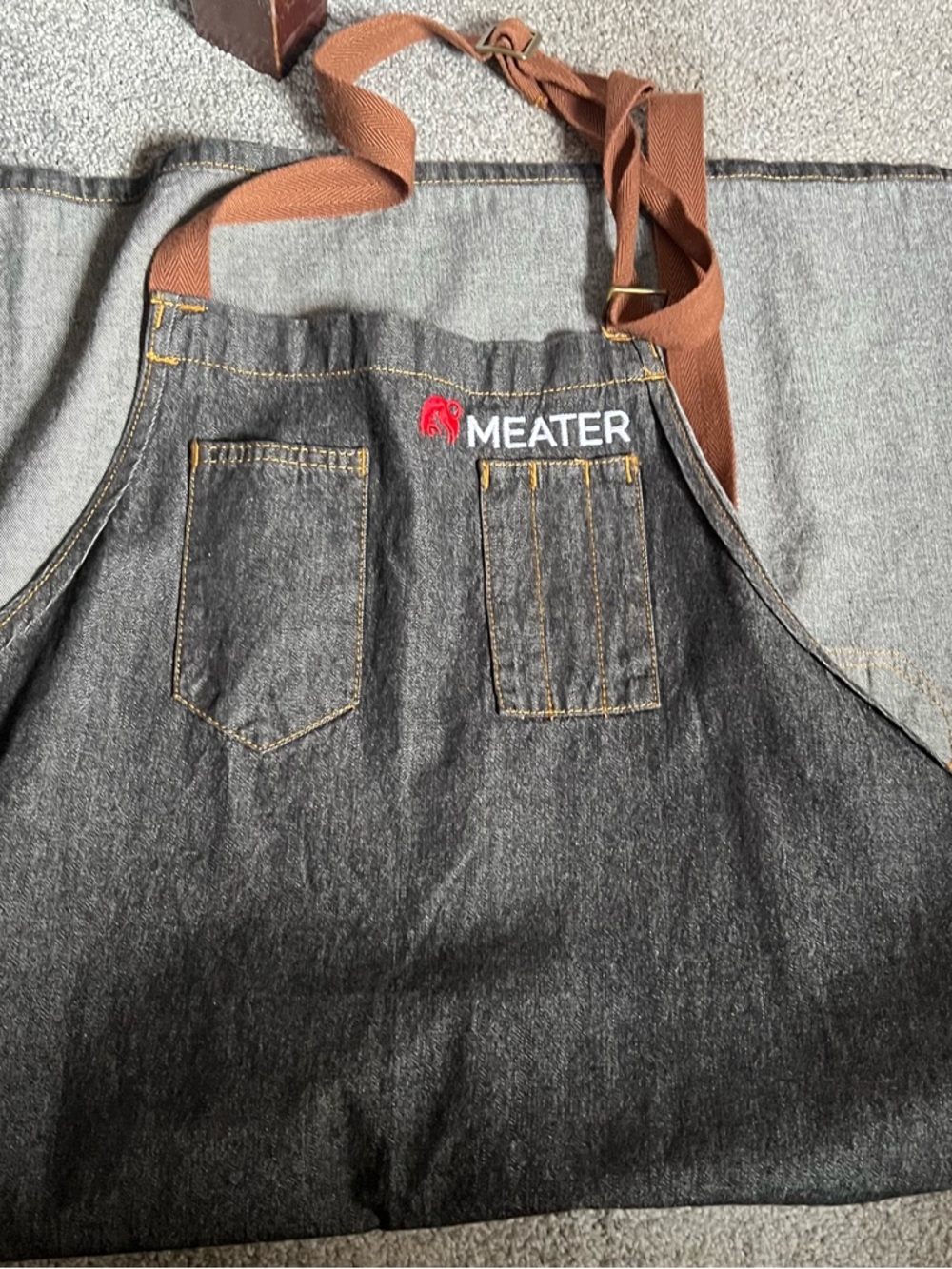 NWT Memphis Bib Apron, Chef Works, Meater, BBQ, grilling, smoking, Meat